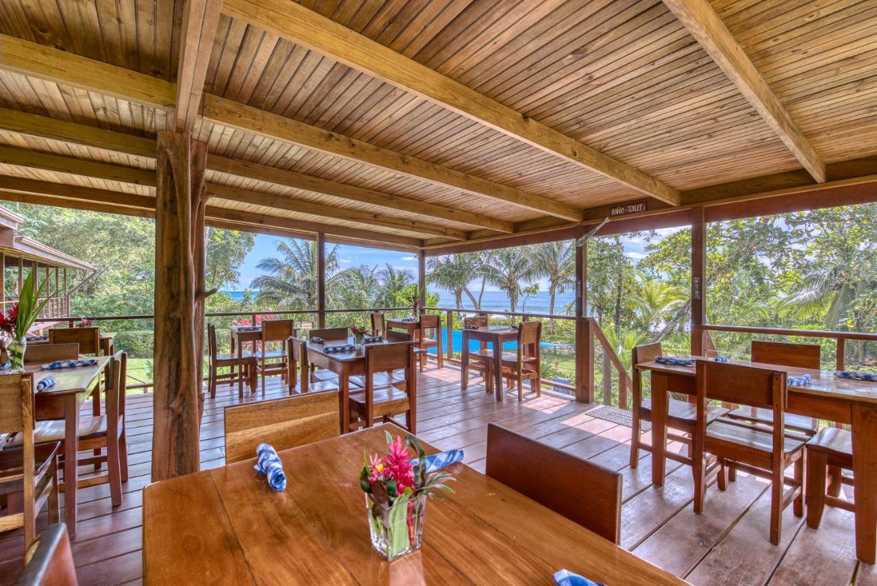 Oasis Bluff Beach Bocas Town Exterior photo