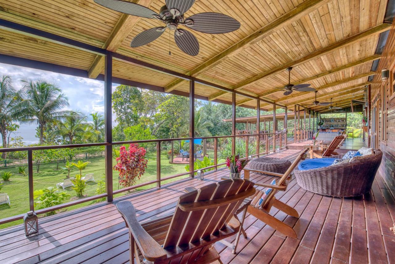 Oasis Bluff Beach Bocas Town Exterior photo
