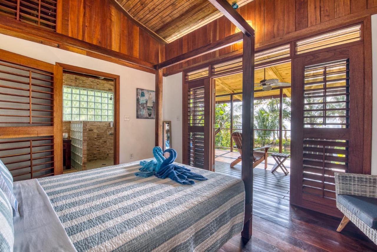 Oasis Bluff Beach Bocas Town Exterior photo