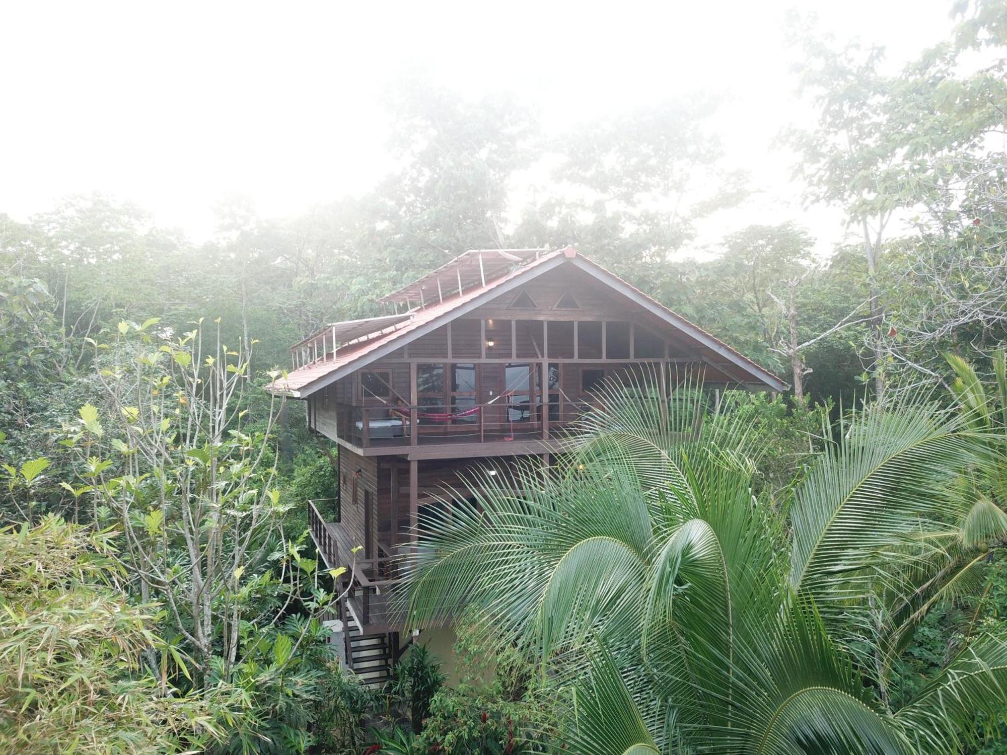 Oasis Bluff Beach Bocas Town Exterior photo